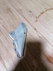 Запчасть кронштейн крыла левый Lexus GS450h 2012