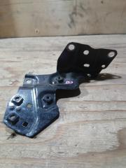 Кронштейн крыла передний левый Lexus CT200h 2011