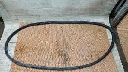 Запчасть уплотнительная резинка крышки багажника Renault Megane 2008