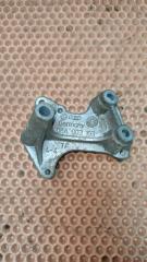 Кронштейн Skoda Octavia A5 BSE 06A903103 контрактная