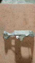 Кронштейн Passat B6 BVY