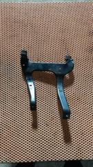 Фото запчасти кронштейн впускного коллектора Volkswagen Passat контрактная запчасть Запчасть кронштейн впускного коллектора Volkswagen Passat