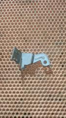 Кронштейн Volkswagen Passat B6 BVY