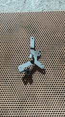 Кронштейн Passat B6 BVY