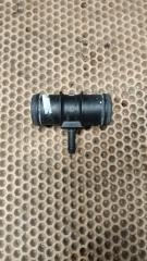 Запчасть тройник системы охлаждения Volkswagen Passat