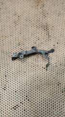 Фото запчасти кронштейн Volkswagen Passat контрактная запчасть Запчасть кронштейн Volkswagen Passat