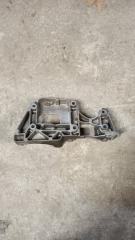 Кронштейн Passat B6 BSE