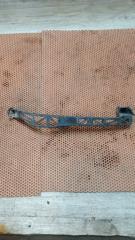 Запчасть кронштейн фары правый Mazda 3