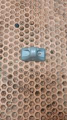 Запчасть крепление солнцезащитного козырька левое Chevrolet lacetti