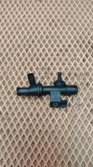 Запчасть клапан вентиляции картерных газов Volkswagen tiguan