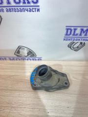 Фото запчасти крышка термостата Volvo S80 Б/У запчасть Запчасть крышка термостата Volvo S80