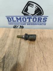 Фото запчасти датчик температуры охлаждающей жидкости Volvo S70 Б/У запчасть Запчасть датчик температуры охлаждающей жидкости Volvo S70