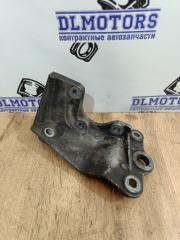 Фото запчасти кронштейн гидроусилителя руля Chrysler 300M Б/У запчасть Запчасть кронштейн гидроусилителя руля Chrysler 300M