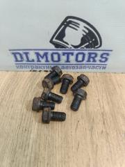 Фото запчасти болт маховика Subaru Forester Б/У запчасть Запчасть болт маховика Subaru Forester