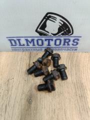 Фото запчасти болт маховика Subaru Forester Б/У запчасть Запчасть болт маховика Subaru Forester