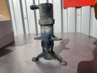 Запчасть форсунка омывателя фар Volkswagen Touareg