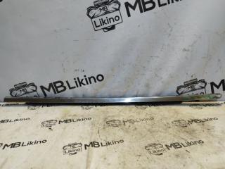 Запчасть молдинг стекла передний правый Jeep Grand Cherokee