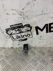 Запчасть кнопка стеклоподъемника передняя левая Mercedes ML GL GLE GLS