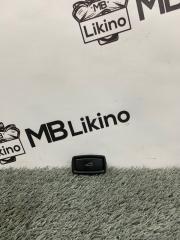 Запчасть кнопка закрывания багажника Porsche Cayenne