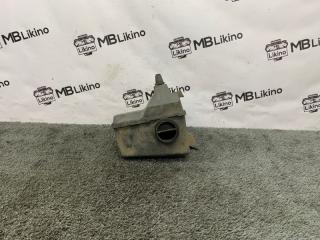 Запчасть резонатор воздушного фильтра Ford Escape 2008