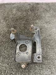 Кронштейн компрессора пневмоподвески ML GL W164 X164