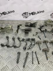 Комплект болтов ML GL W166 X166 642.826