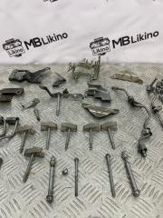 Комплект болтов ML GL W166 X166 642.826