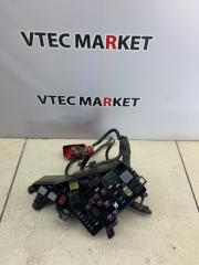 Запчасть блок предохранителей под капот Subaru Impreza