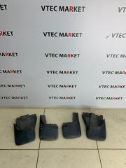 Брызговик Honda CR-V 2000