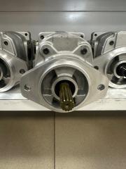 Гидравлический насос LW250L SAR36+8+45 7055523020