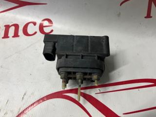 Блок клапанов пневмоподвески Mercedes-benz E-Class