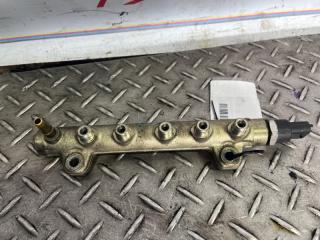 Запчасть топливная рампа Renault Trafic