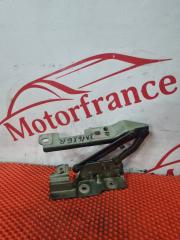 Запчасть петля капота левая Opel Astra 2013