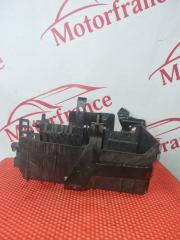 Запчасть подставка под аккумулятор Opel Astra 2013