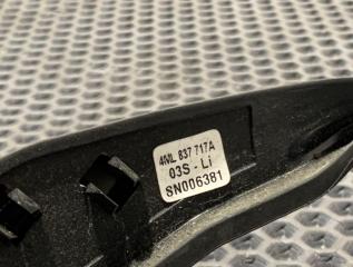 Уплотнительная резинка боковой двери передняя левая Urus 4ML