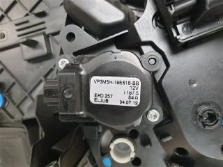 Запчасть сервопривод заслонок печки Ford Focus 2013