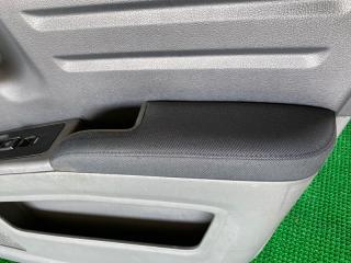 Запчасть подлокотник передний правый Honda Ridgeline 2006