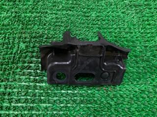 Запчасть накладка правая Jeep Wrangler 2008
