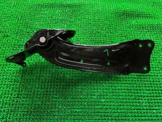 Рычаг задний левый Volkswagen Tiguan 2010