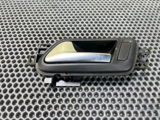 Запчасть ручка двери внутренняя задняя левая Volkswagen Amarok 2010