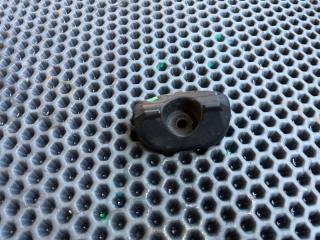 Фото запчасти отбойник двери багажника правый Toyota Land Cruiser 2008 контрактная запчасть Запчасть отбойник двери багажника правый Toyota Land Cruiser 2008