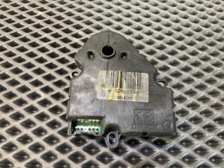 Фото запчасти сервопривод заслонки печки Cadillac Escalade 2012 контрактная запчасть Запчасть сервопривод заслонки печки Cadillac Escalade 2012