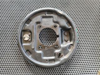 Кожух тормозного барабана задний Volkswagen Amarok 2010 контрактная Кожух тормозного барабана задний Volkswagen Amarok 2010