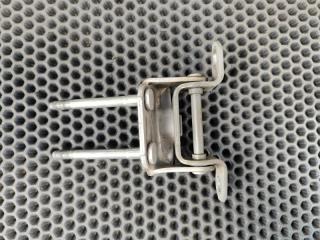 Петля двери задняя правая Toyota Land cruiser 1995