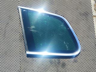 Стекло собачника левое Volkswagen Touareg 2011