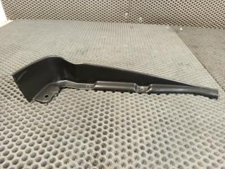 Запчасть молдинг крыла передний правый Nissan Patrol 2003