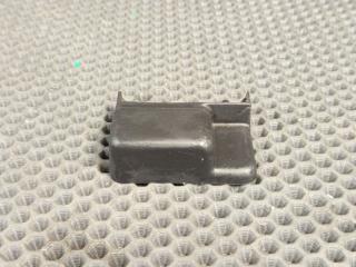 Запчасть крышка петли сиденья передняя правая Hummer H2 2007