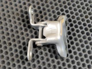 Запчасть петля двери задняя левая Lexus GX460 2010 URJ150 1URFE 68760-20121 контрактная Петля двери задняя левая Lexus GX460 2010 URJ150 1URFE 68760-20121 контрактная