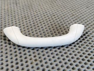 Фото запчасти ручка салона левая Mitsubishi L200 2012 контрактная запчасть Запчасть ручка салона левая Mitsubishi L200 2012