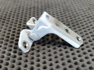 Фото запчасти петля двери передняя левая Mitsubishi Lancer 2008 контрактная запчасть Запчасть петля двери передняя левая Mitsubishi Lancer 2008